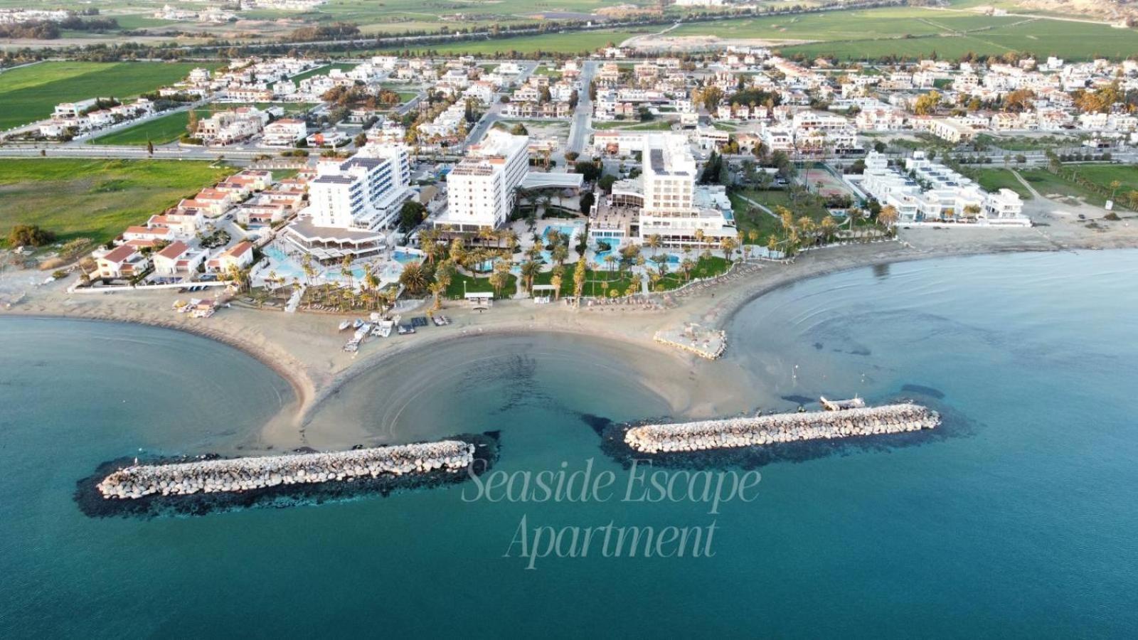 Апартаменти Seaside Escape Ларнака